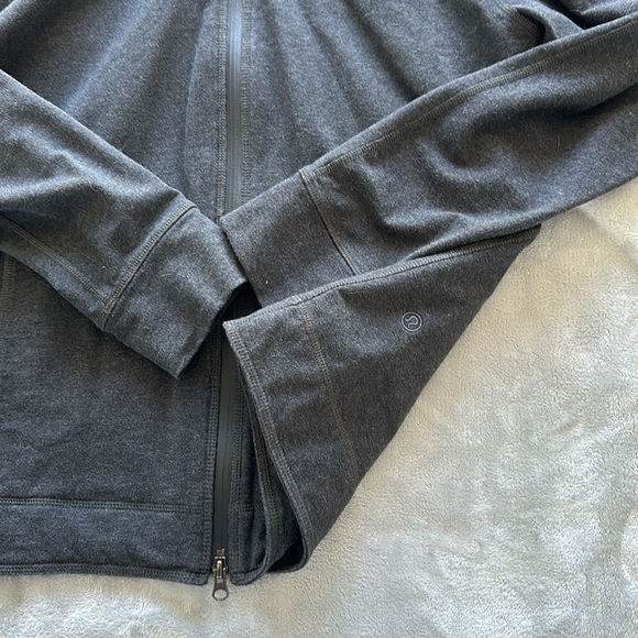 Lululemon Zip Up - Picture 3 of 12
